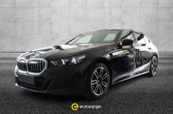 BMW 520 Elettrica/Diesel 2023 usata