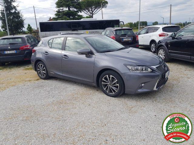 LEXUS CT 200h Elettrica/Benzina 2019 usata foto