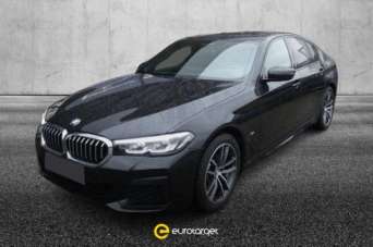 BMW 520 Elettrica/Diesel 2023 usata