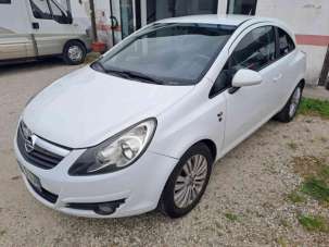 OPEL Corsa Benzina 2010 usata, Lucca