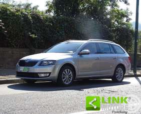 SKODA Octavia Benzina/Metano 2014 usata, Napoli