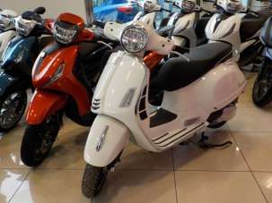 VESPA GTS 300 Benzina km0, Napoli