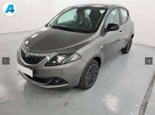 LANCIA Ypsilon Elettrica/Benzina 2023 usata, Novara