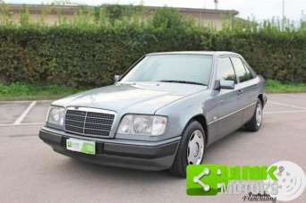 MERCEDES-BENZ E 200 Benzina 1994 usata, Italia