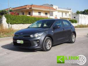 KIA Rio Benzina 2019 usata