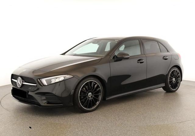 MERCEDES-BENZ A 200 Diesel 2022 usata, Novara foto