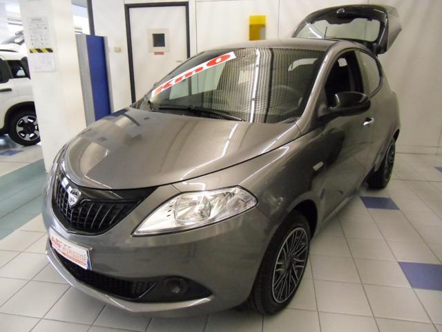 LANCIA Ypsilon Elettrica/Benzina 2024 usata foto