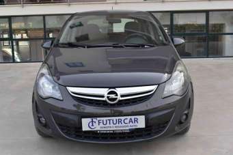 OPEL Corsa Benzina/GPL 2014 usata