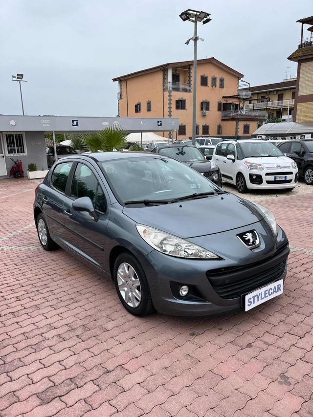 PEUGEOT 207 Benzina 2009 usata, Roma foto