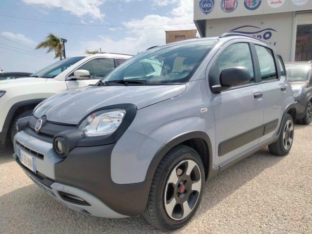 FIAT Panda Cross Elettrica/Benzina 2020 usata foto