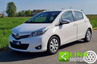 TOYOTA Yaris Diesel 2013 usata