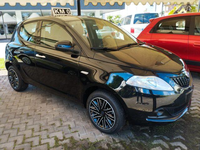 LANCIA Ypsilon Elettrica/Benzina 2024 usata, Biella foto