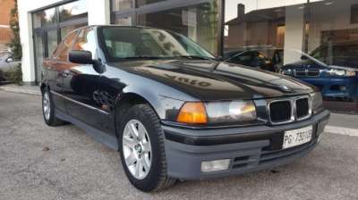 BMW 318 Benzina 1994 usata