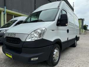 IVECO Daily Diesel 2014 usata, Italia