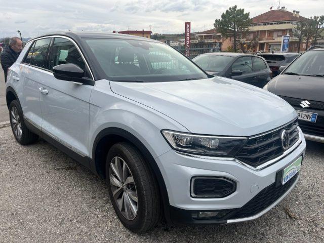 VOLKSWAGEN T-Roc Benzina 2022 usata foto