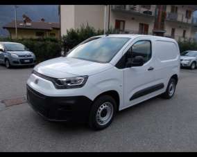 FIAT Doblo Diesel 2022 usata, Italia