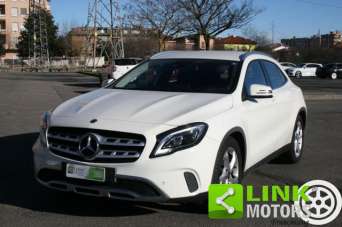 MERCEDES-BENZ GLA 180 Benzina 2017 usata