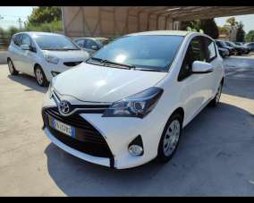 TOYOTA Yaris Benzina 2015 usata, Macerata