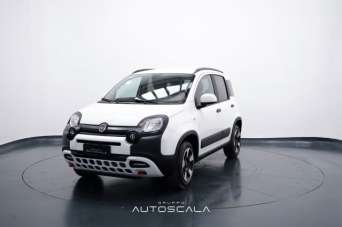 FIAT Panda Cross Elettrica/Benzina 2024 usata, Napoli