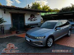 VOLKSWAGEN Passat Variant Diesel 2021 usata