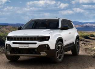 JEEP Avenger Elettrica/Benzina 2024 usata