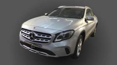 MERCEDES-BENZ GLA 200 Diesel 2018 usata, Salerno