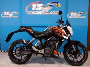 KTM 200 Duke Benzina 2012 usata, Pavia