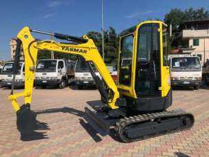 YANMAR VIO 25.3 MINIESCAVATORE  NOLEGGIO Diesel 2007 usata