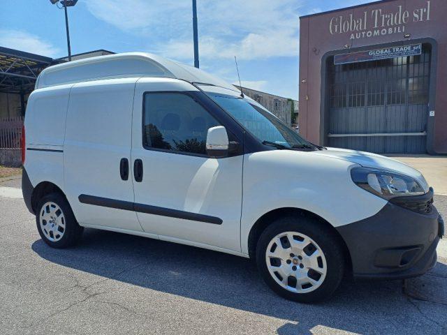 FIAT Doblo Benzina/Metano 2018 usata, Brescia foto