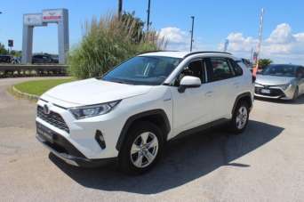 TOYOTA RAV 4 Elettrica/Benzina 2019 usata