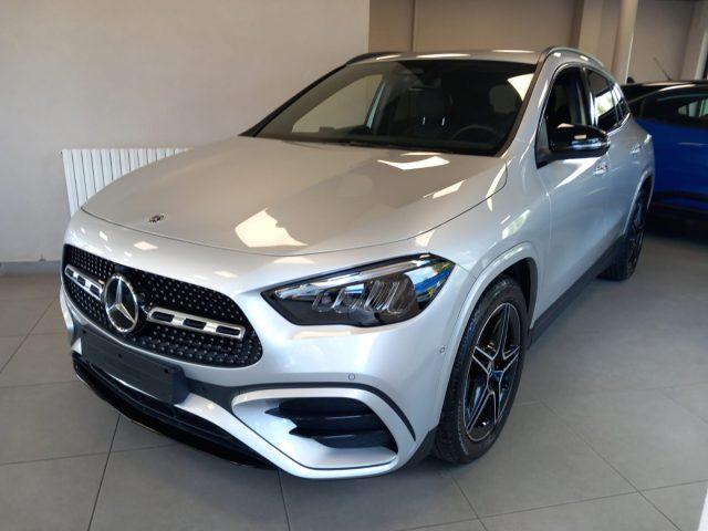 MERCEDES-BENZ GLA 200 Diesel 2024 usata foto