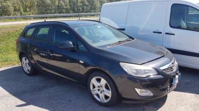 OPEL Astra Diesel 2012 usata, Pordenone