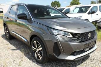 PEUGEOT 3008 Benzina 2023 usata