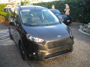 FORD Tourneo Courier Diesel 2019 usata, Napoli