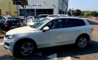 VOLKSWAGEN Touareg Diesel 2011 usata