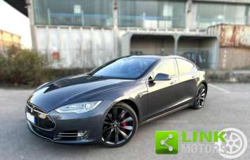 TESLA Model S Elettrica 2015 usata