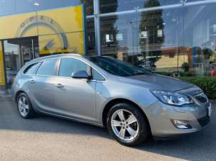 OPEL Astra Benzina 2011 usata