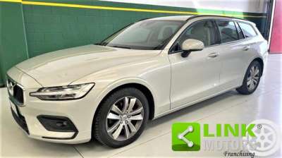 VOLVO V60 Diesel 2019 usata