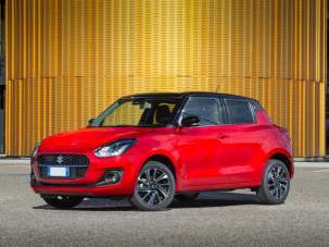 SUZUKI Swift Elettrica/Benzina 2021 usata, Napoli