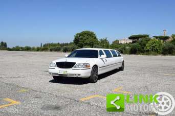 LINCOLN Town Car Benzina 2003 usata, Roma