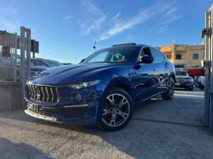 MASERATI Levante Elettrica/Benzina 2024 usata, Napoli