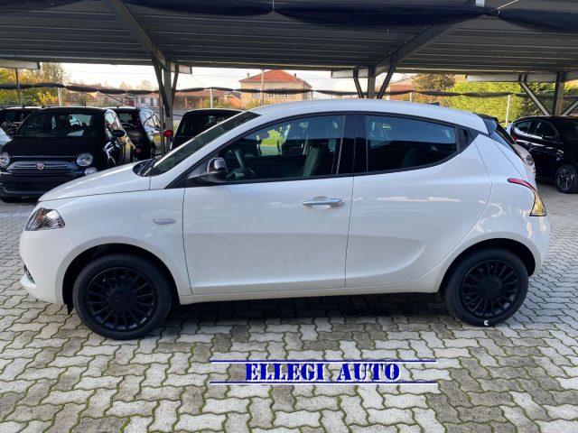 LANCIA Ypsilon Elettrica/Benzina usata, Italia foto