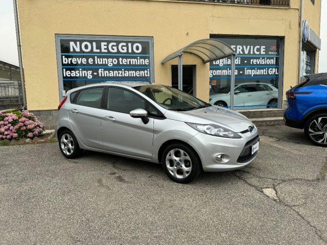 FORD Fiesta Benzina 2013 usata, Milano foto