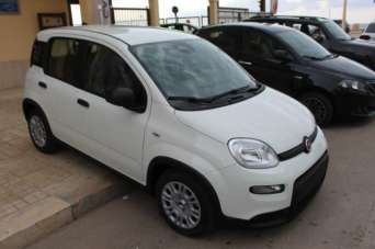 FIAT Panda Elettrica/Benzina 2024 usata, Trapani