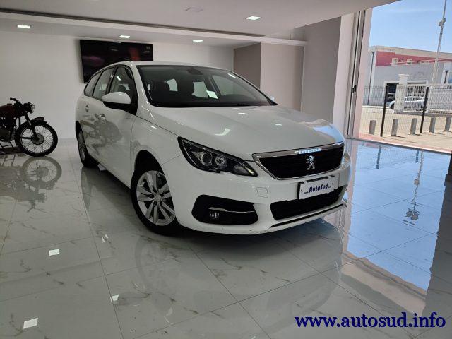 PEUGEOT 308 Diesel 2018 usata, Taranto foto