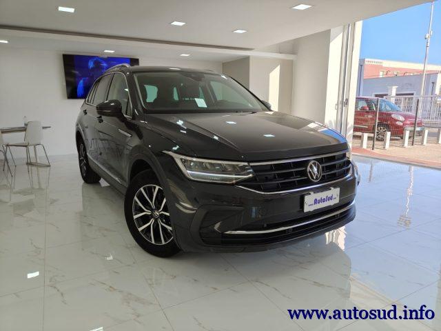 VOLKSWAGEN Tiguan Diesel 2020 usata, Taranto foto