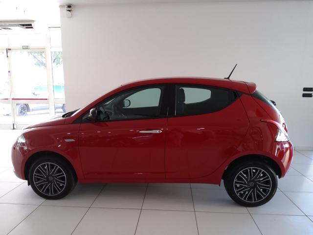 LANCIA Ypsilon Elettrica/Benzina 2024 usata foto