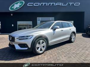 VOLVO V60 Cross Country Elettrica/Diesel 2022 usata, Treviso