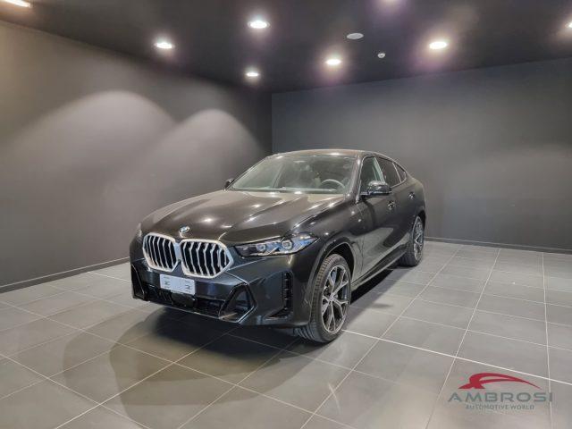 BMW X6 Elettrica/Diesel 2024 usata, Perugia foto