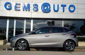 HYUNDAI i20 Elettrica/Benzina usata, Lecce